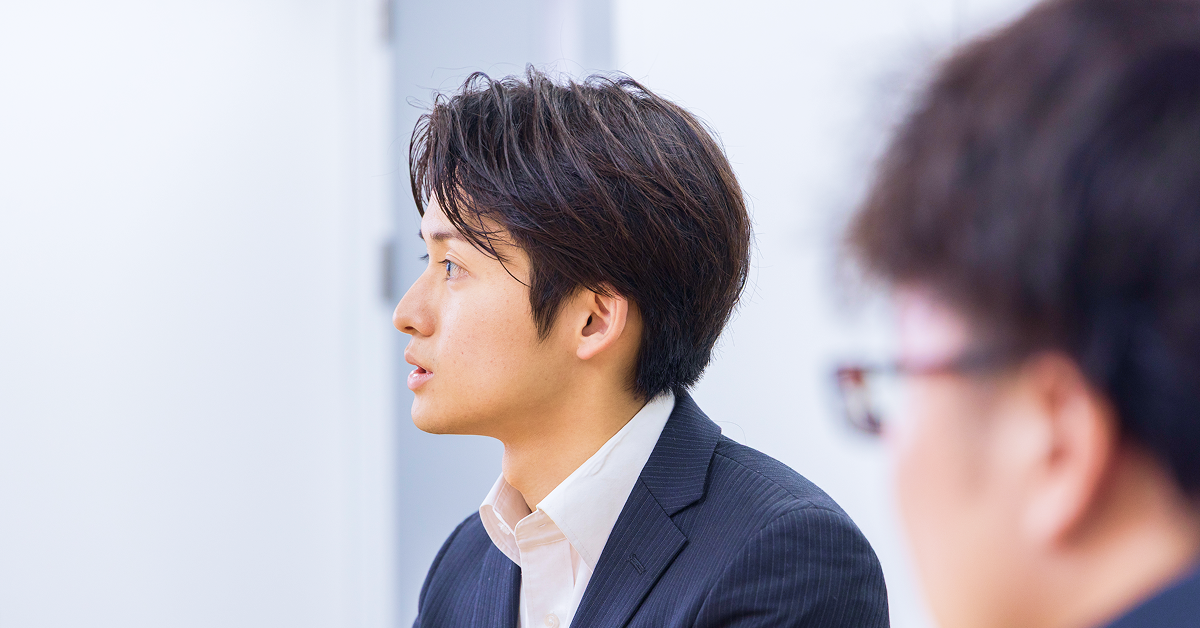 社員からフィードバックを受ける参加者